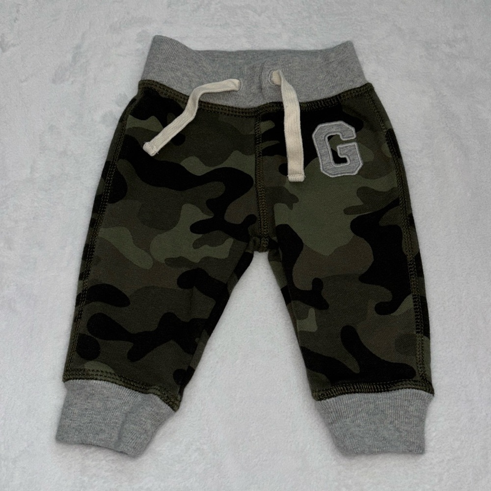 baby gap camouflage joggers 3-6 months stylish